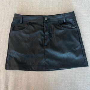 NWOT Black Faux Leather Mini Skirt - Superdown - small - never worn